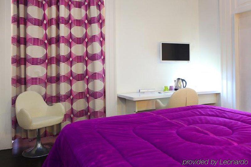 The Fresh Glamour Accommodation نابولي الغرفة الصورة