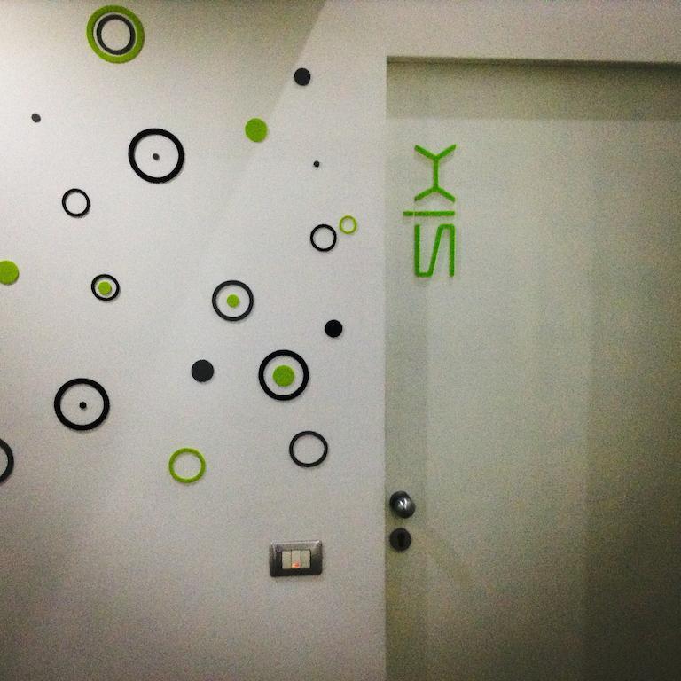 The Fresh Glamour Accommodation نابولي الغرفة الصورة